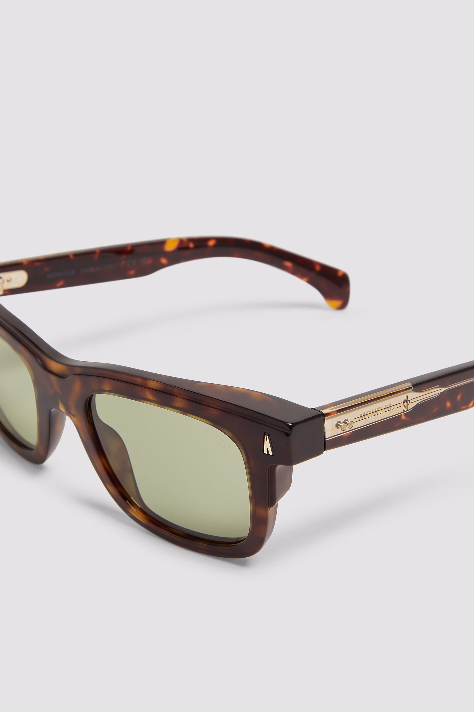 Claro Squared Sunglasses Gender Neutral Shiny Brown Tortoise Moncler 4